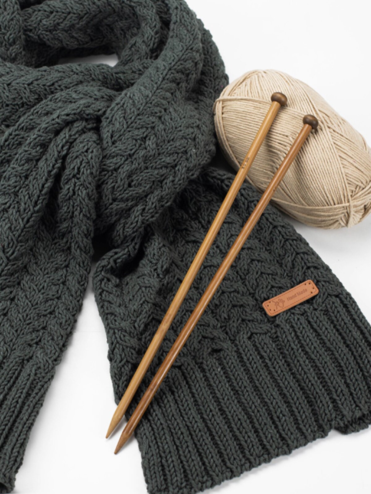 THE COARSE WOOL BALL OF THE FINISHED SCARF IS SENT TO THE BOYFRIEND GIRLFRIEND LOVER COTTON HANDMADE DIY KNITTING MATERIAL PACKAGE