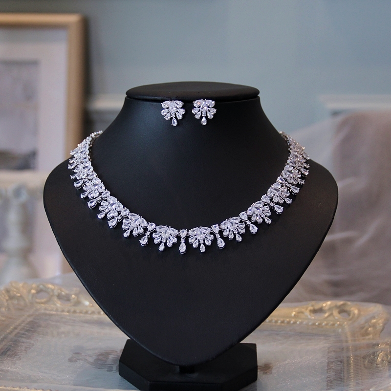 首饰大气新娘结婚晚宴年会项链