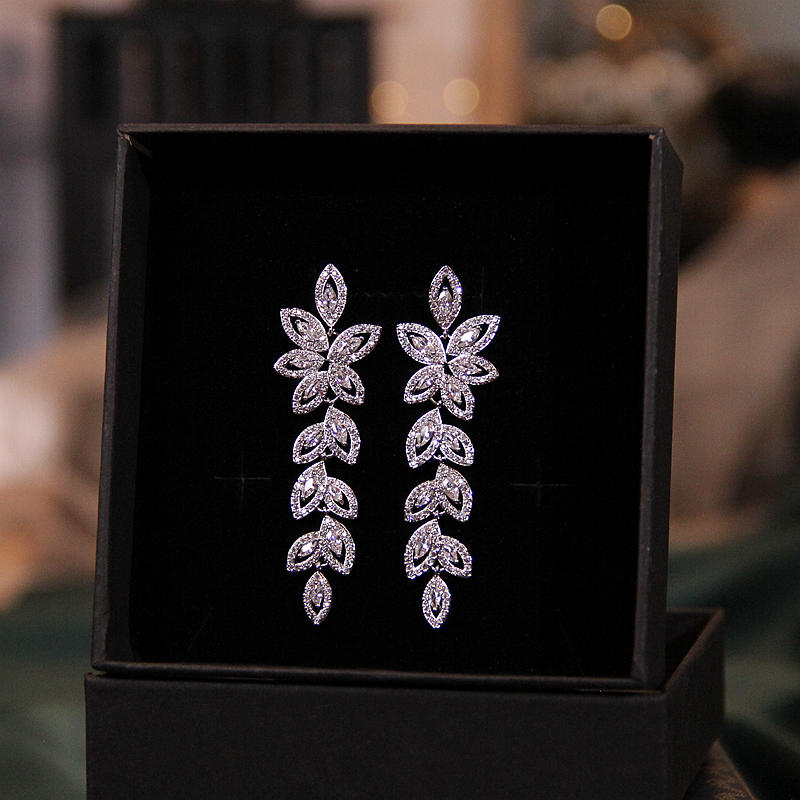 BWBRIDE清新流苏叶子锆石女耳环