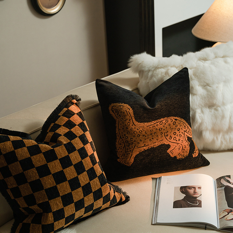 美拉德色系高端客厅沙发抱枕中式复古床头靠枕样板间靠金钱豹