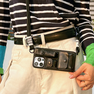 女 潮牌可调节冷淡风ins新款 小众潮酷马吉拉斜挎背带皮壳手机壳iPhone15 16苹果17promax皮质MARGIELA风格