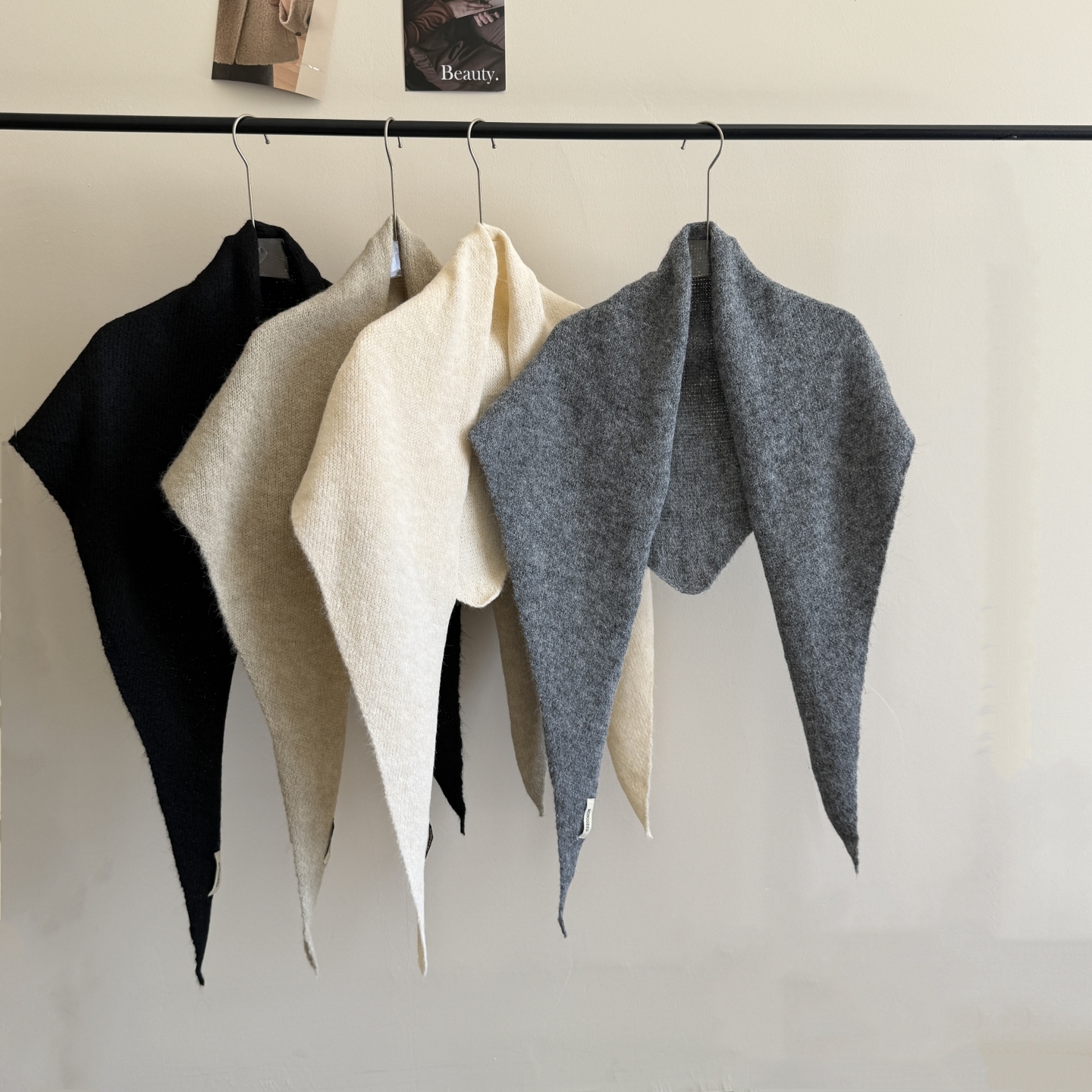 美作2025新款灰色披肩女外搭叠穿