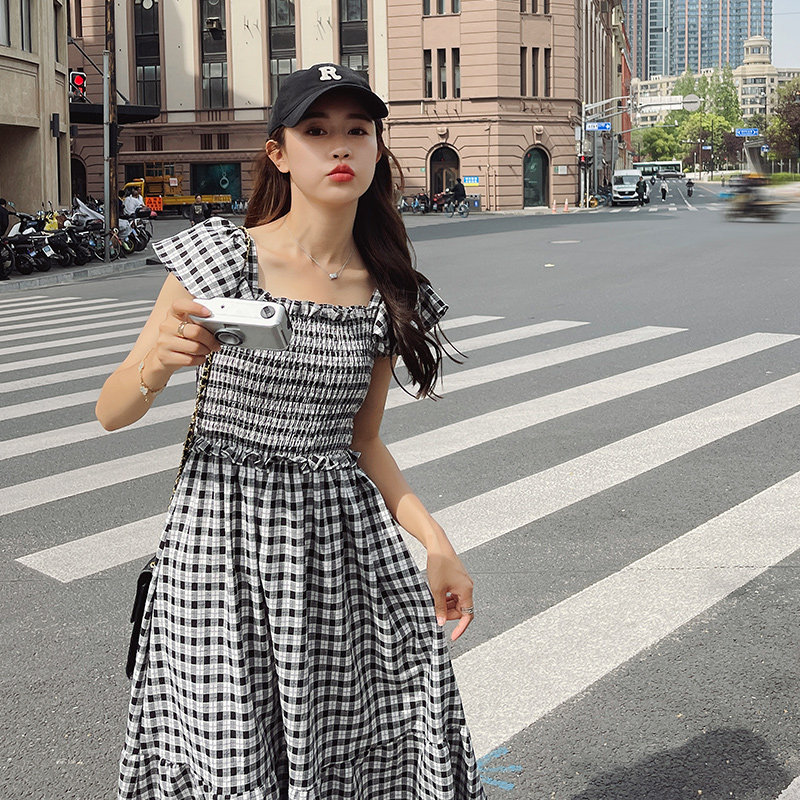 法式格子收腰泡泡袖连衣裙女夏2025新款流行小清新浪漫爆款长裙图片