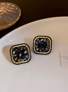 黑色水晶方形耳饰简约百搭精致耳钉女复古气质轻奢秋冬款耳环银针