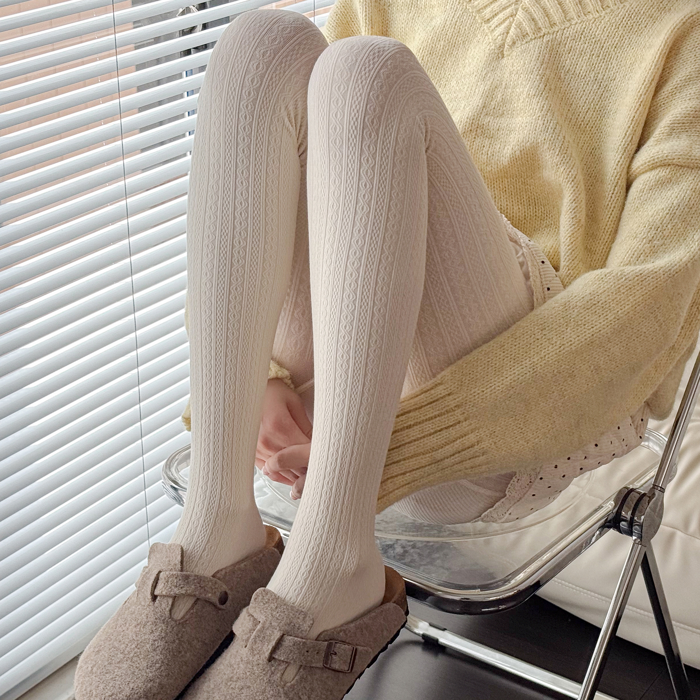 秋冬款加厚加绒米白保暖打底裤袜