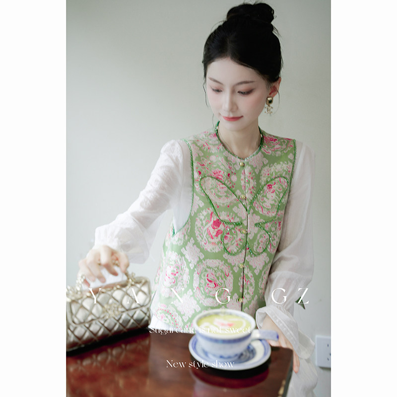YANG GZ【福禄双至】新中式新款国风蝴蝶钉珠圆领马甲外穿上衣女