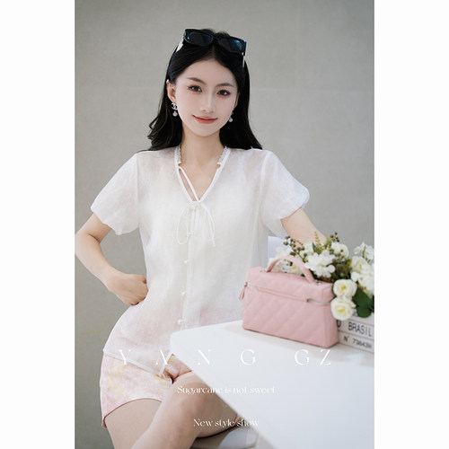 新款白色衬衫衬衣女上衣