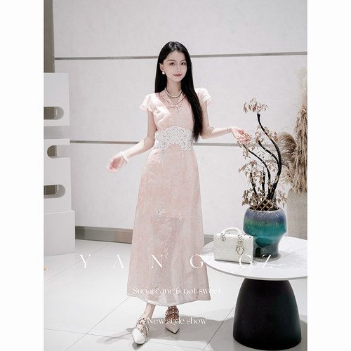 立体拼接刺绣梅花纹连衣裙女