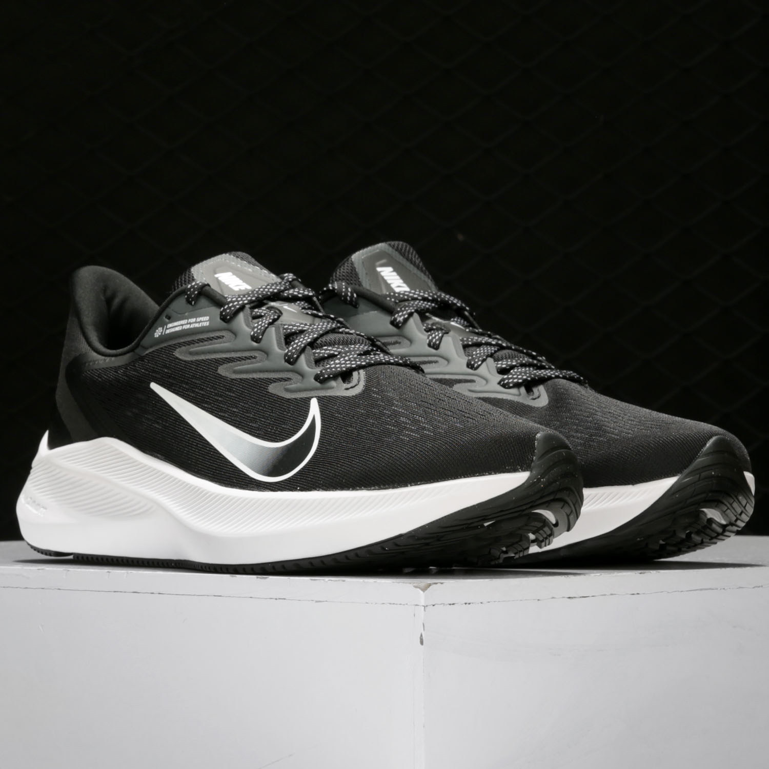 耐克ZOOMWINFLO男女跑步鞋