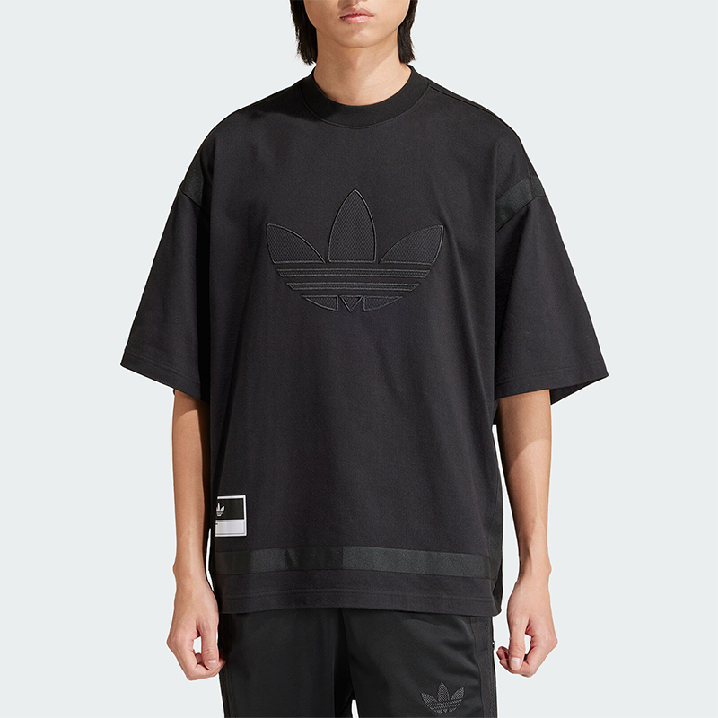 阿迪达斯男士夏季圆领短袖T恤
