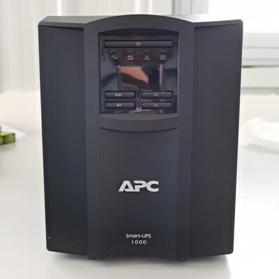 APCSmart-UPS  1000 不间断电源