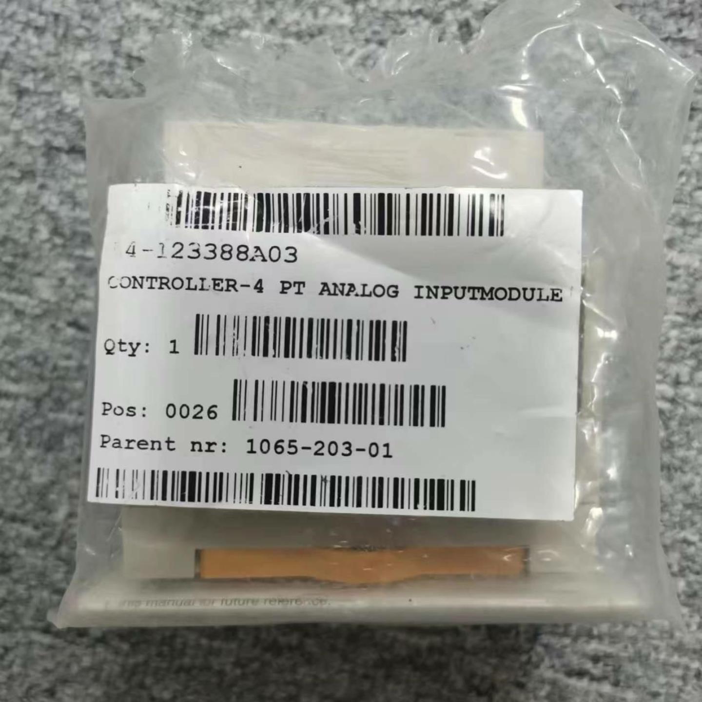 OMRON GT1-AD04 ANALOG UNIT