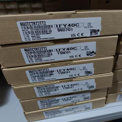 三菱R60TCTRT2TT2温度模块 全新原装未拆封 现货多