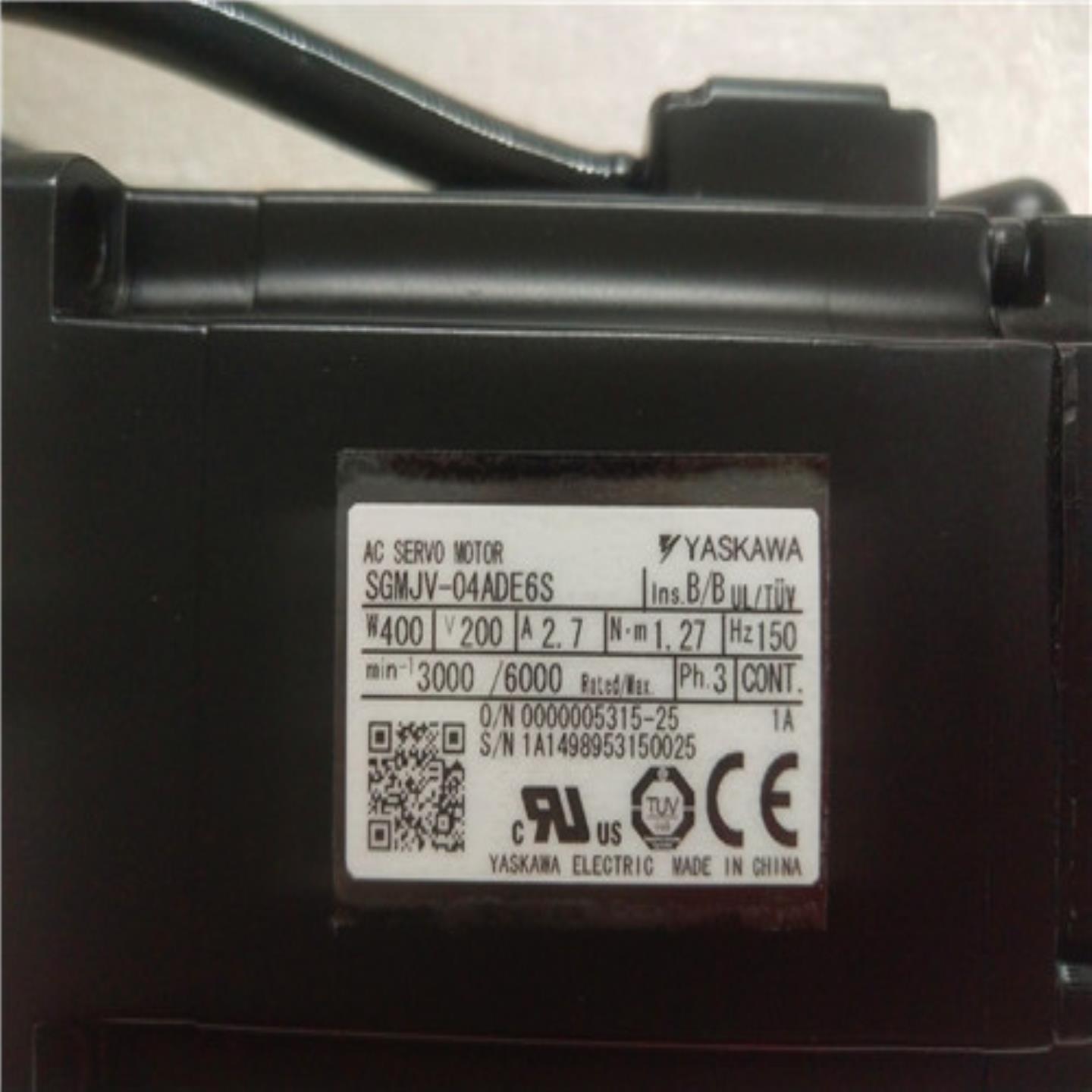 安川伺服电机 SGMJV-01ADE6S02ADE6S0