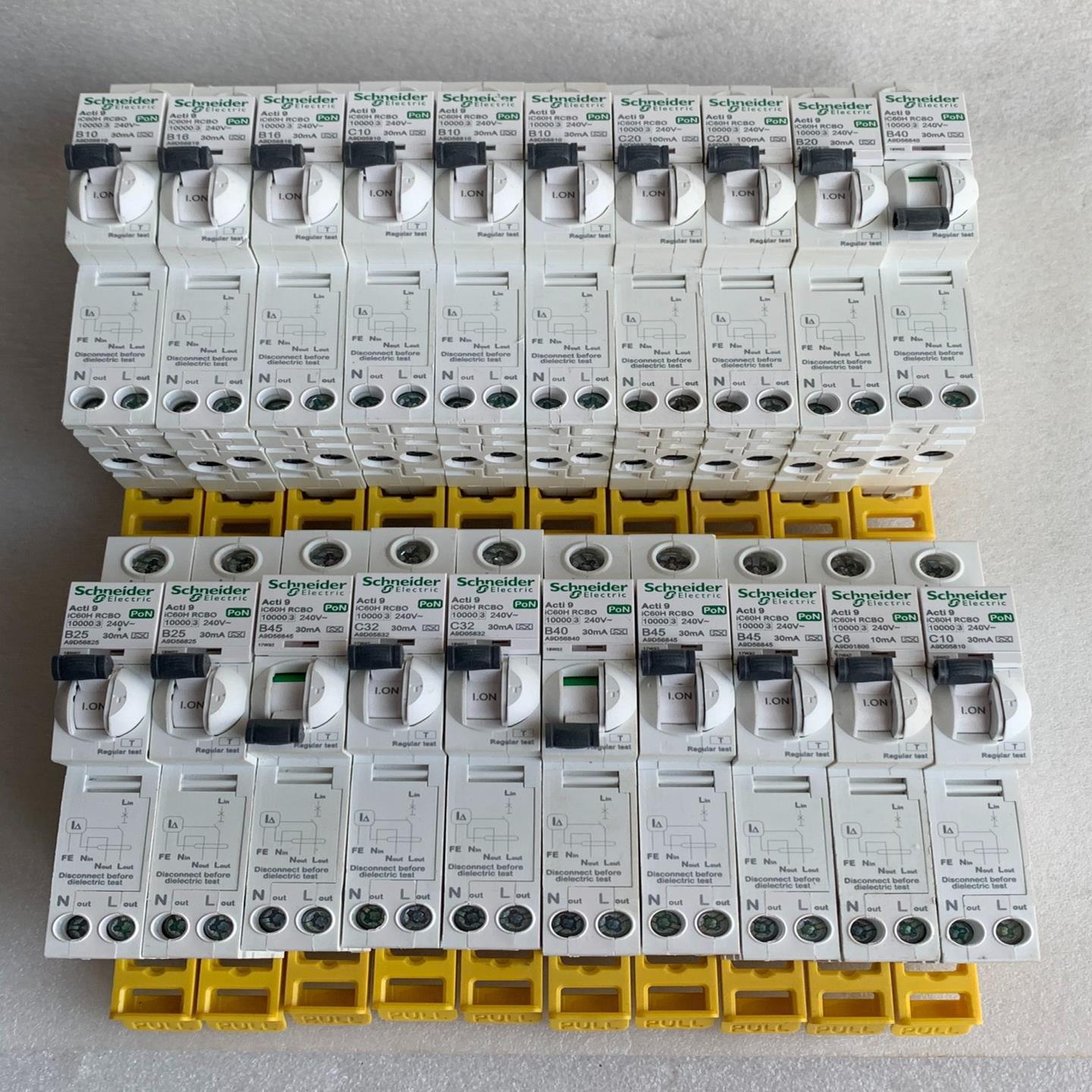 原装  iC60H RCBO漏电A9D61820