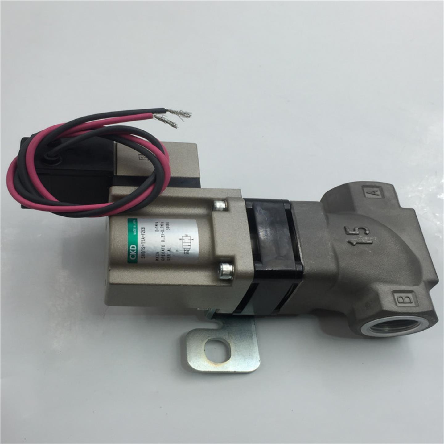 CKD电磁阀SVB1S-15A-F2CB-DC24V SVB1S-15A-F2CB 包好 现货带包装