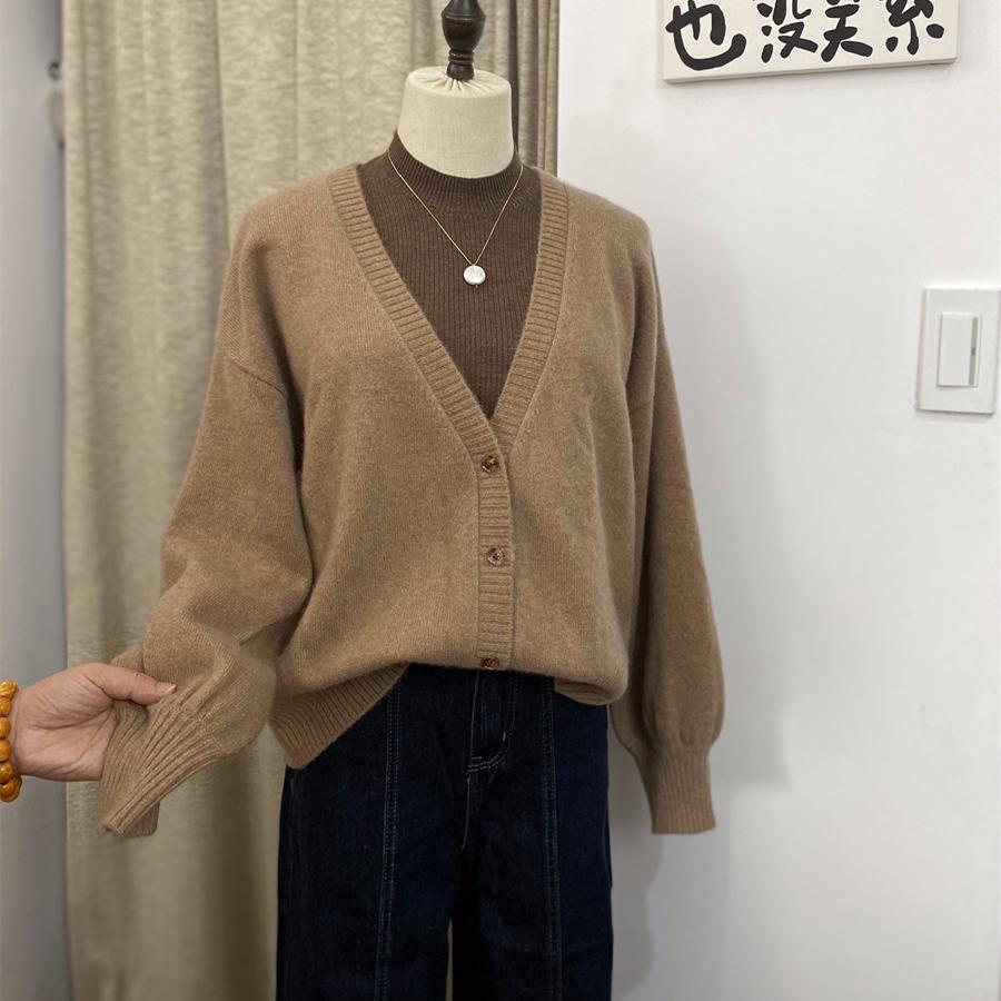 女士纯绒宽松灯笼袖开衫外套高级感秋冬季新品保暖羊绒衫气质外套