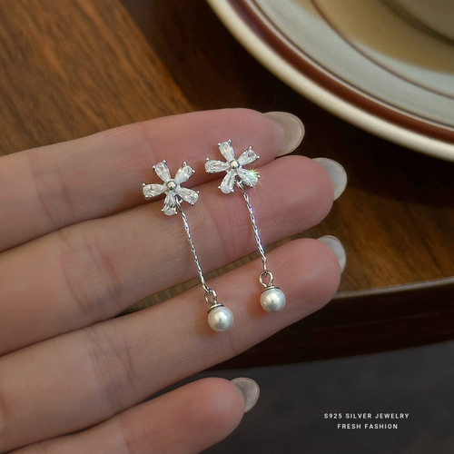 小红书爆款花系流苏珍珠耳钉女S925纯银小众轻奢长款锆石小花耳环