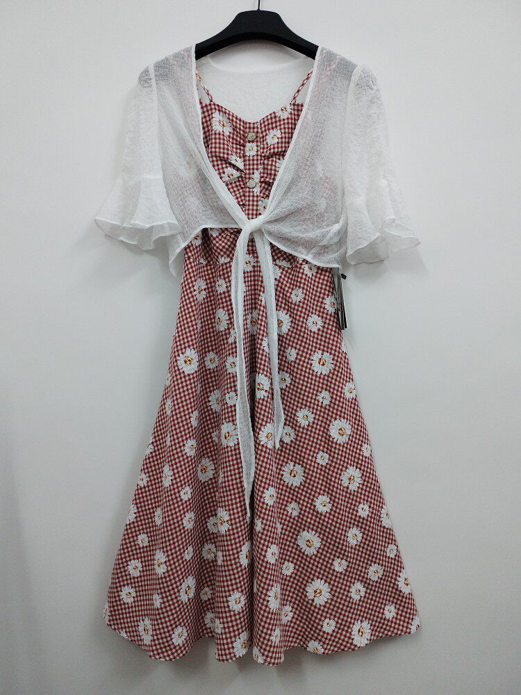 doris revolve dr 气质法式仙女格子吊带裙 防晒衫 s码/m码