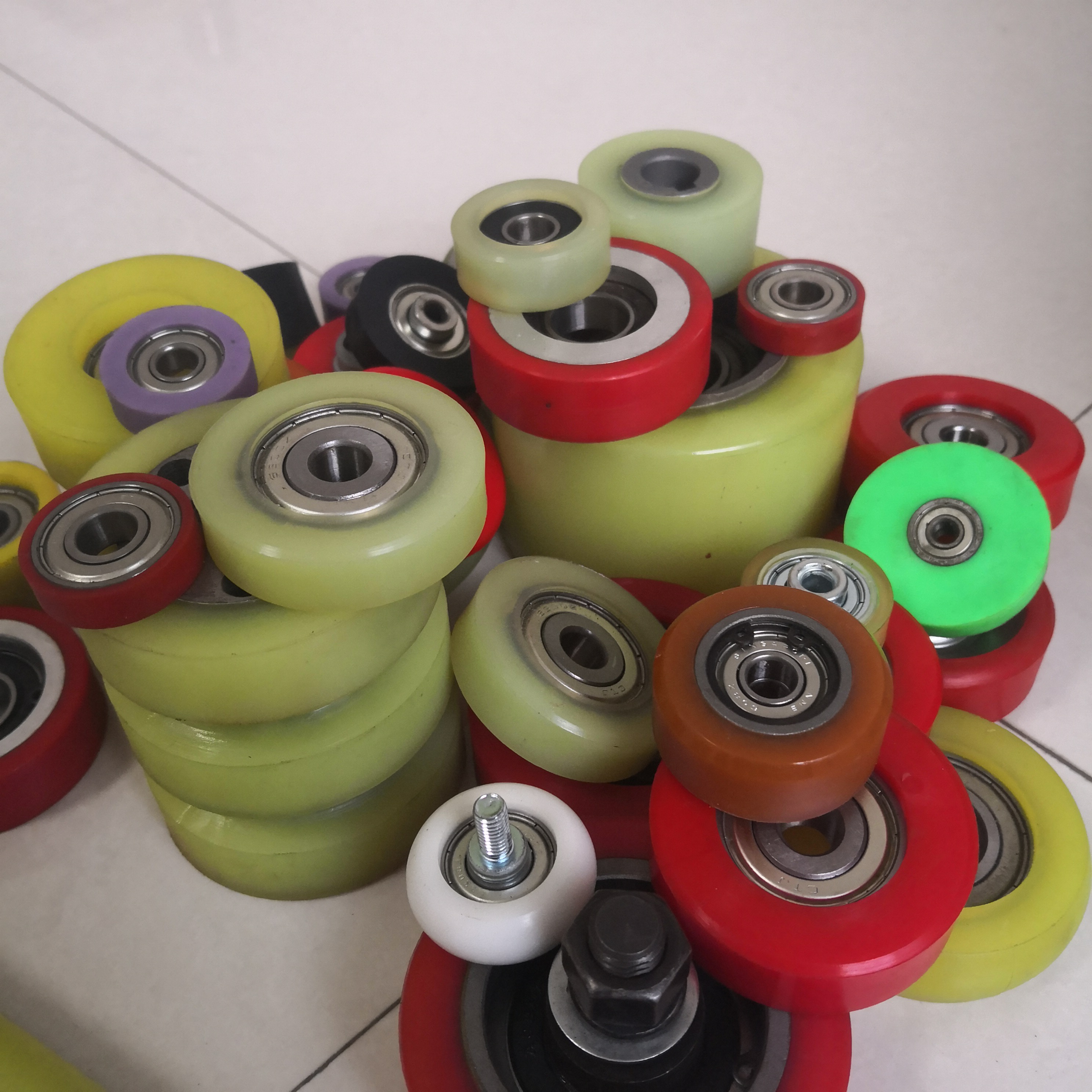 包塑轴承橡胶轴承送纸轮pu耐磨不脱胶轨道轮尼龙