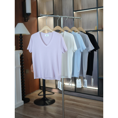 美丽奴羊毛V领短袖针织衫