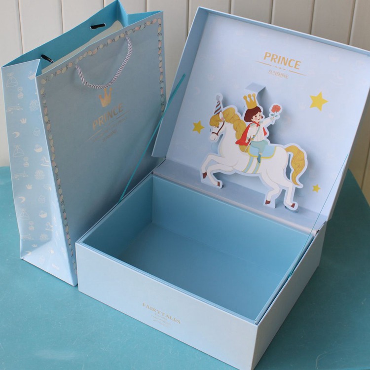 Coffret cadeau pour bébé - Vêtements + Fournitures - Ref 1977593 Image 2