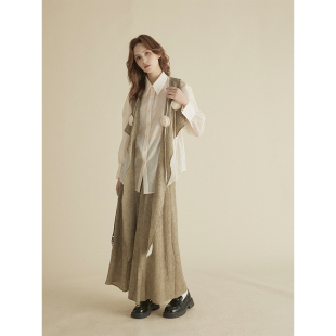 设计感马甲上衣a字长款 米白色衬衫 裙子三件套 尤郎诗会 三十三