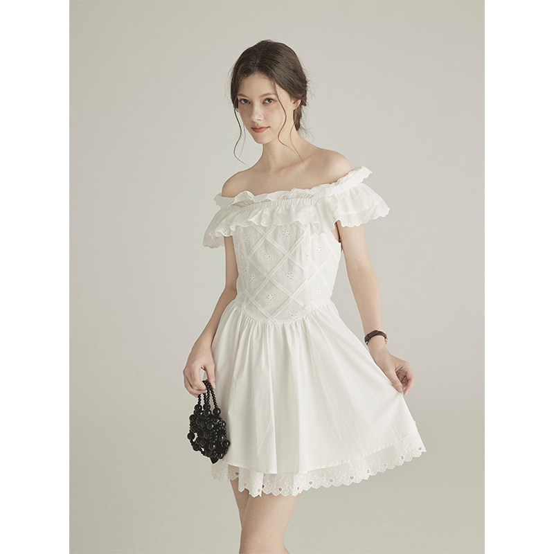 三十三【月光Melody】木耳松紧边一字领连衣裙女2024夏季新款裙子