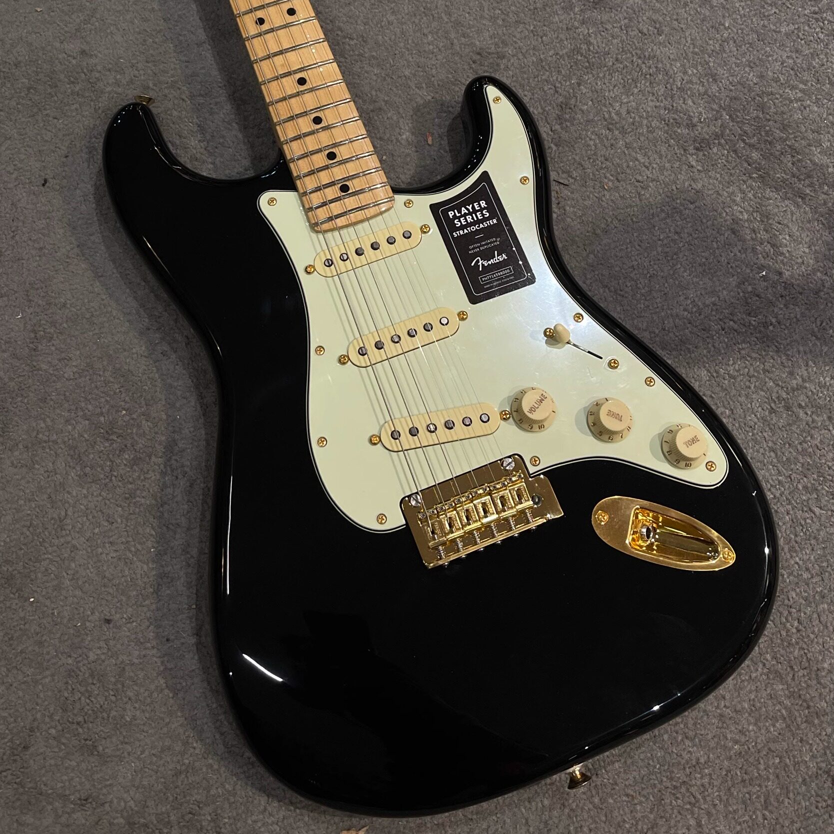 fender player 限量版黑金墨产芬达玩家电吉他