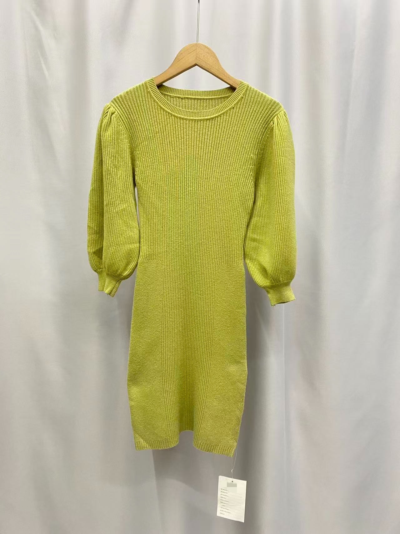 外贸样衣时尚简约打底裙裙子秋冬女士修身中袖毛衣连衣裙