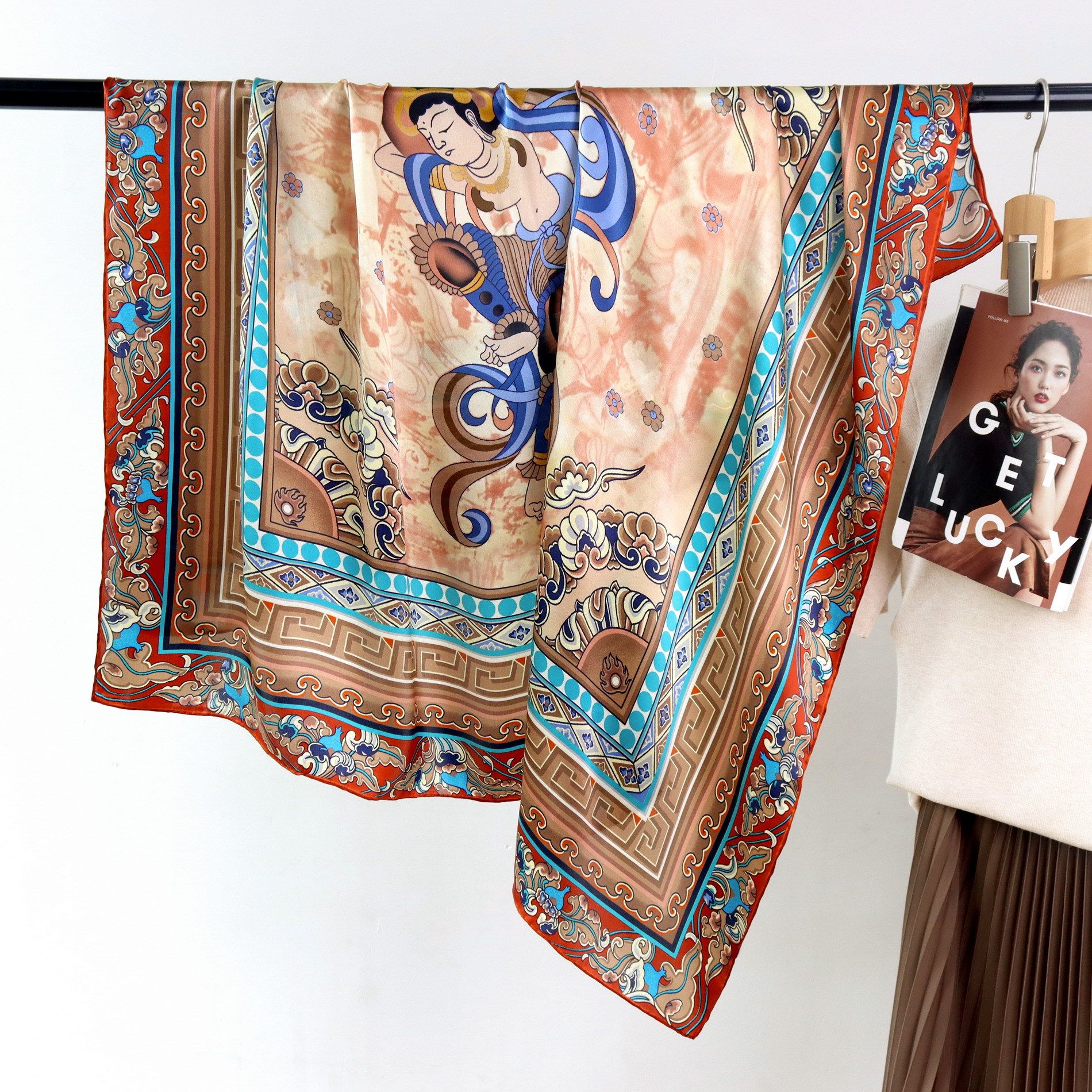 敦煌飞天反弹琵琶国潮经典素绉缎真丝丝巾110大方巾桑蚕丝围巾披
