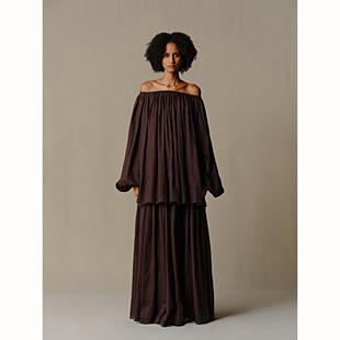 苎麻一字领上衣 EAST 细褶半裙 THE INTO