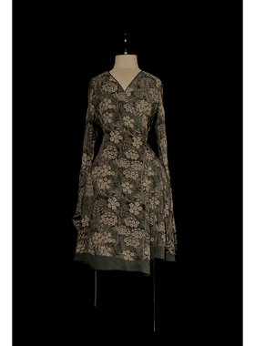 Mutedance 25秋冬 束腰连衣裙