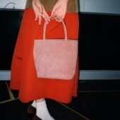 short imibooo 水染猪皮短柄方包 Dollybag