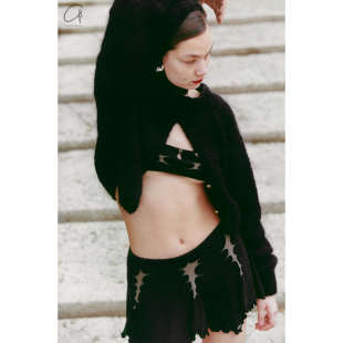 荆棘嵌花短背心系列 Zhou 40%OFF Rui