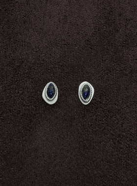 OLIO E ACETO 纯银青金石/红蛇皮玉花蕊耳钉