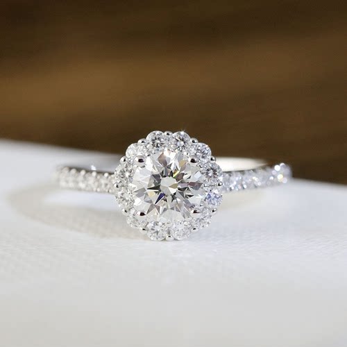 设极天然真钻石结婚钻戒显大钻款