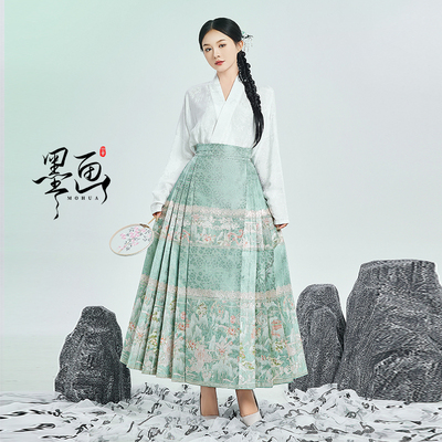 明制汉服女新中式织金马面裙