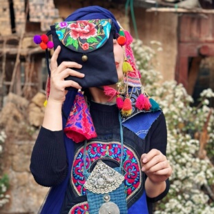 【花事信差】民族风刺绣小挎包 绣花翻盖零钱包手机包