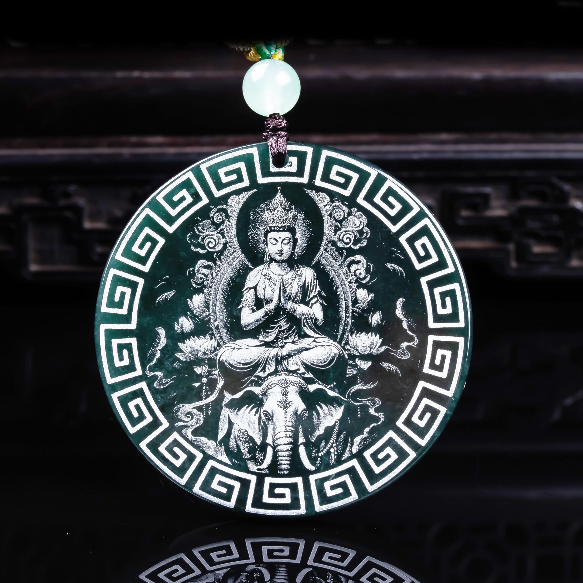 天然A货翡翠八大守护神精工影雕高冰种老玉石吊坠挂件玉牌玉美