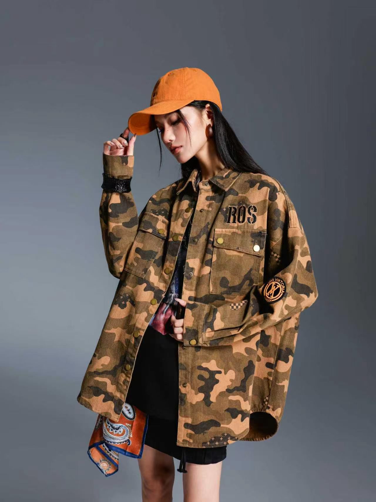拓谷专柜正品2026秋冬新款时尚衬衫宽松显瘦迷彩工装外套女Q62530图片