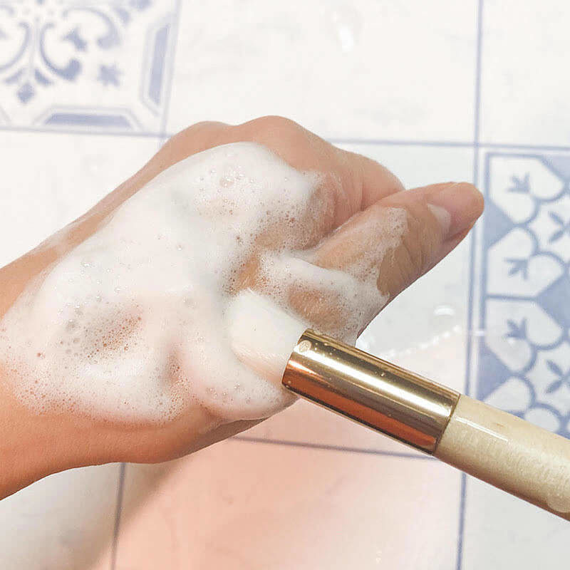 daiso 毛孔深层清洁面刷美鼻刷 超柔软极细 去黑头角质大创洗脸刷