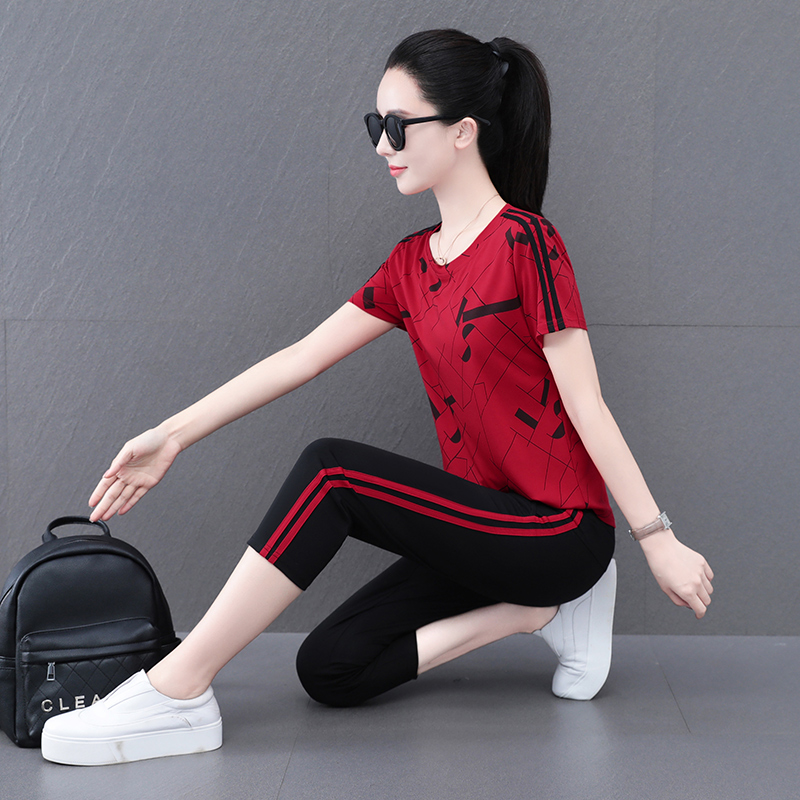 夏季运动套装女2025新款时尚洋气显瘦冰丝短袖七分裤休闲服两件套