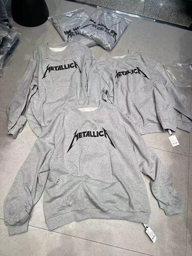 Me美式字母印花破洞圆领卫衣男女宽松百搭长袖上衣潮2026欧洲站