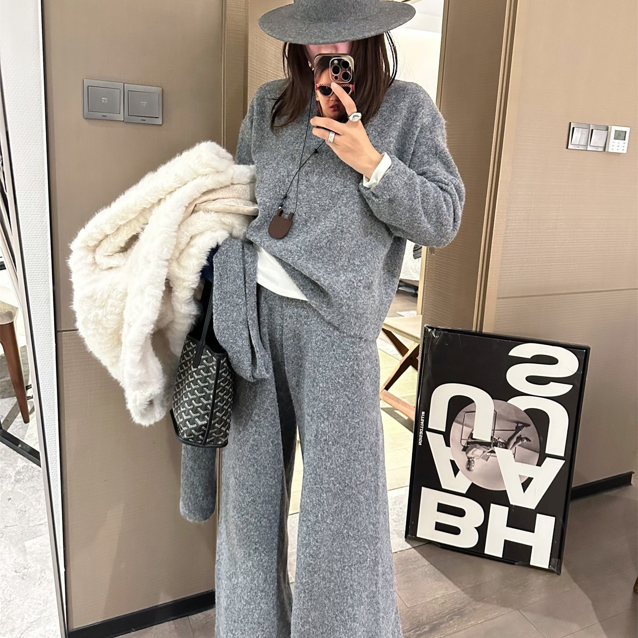 套头毛衣长裤围巾套装三件套