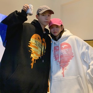 22情侣装春装 融化爱心落日印花宽松大码情侣卫衣外套H673 P48 女图片