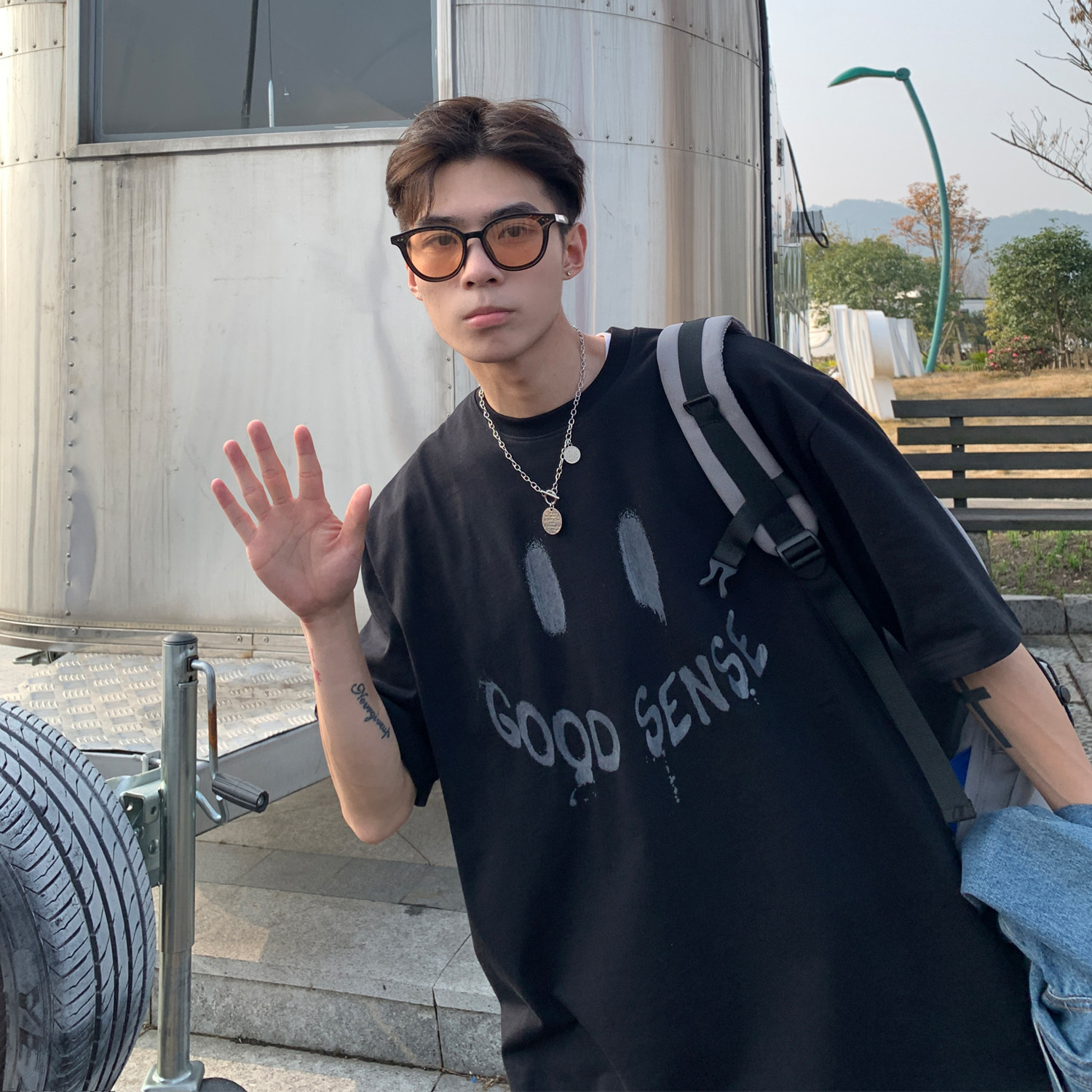 港风夏装字母印花笑脸情侣短袖T恤衫上衣大码H730P30男类,男装T恤,电商A341