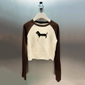 深圳南油高端女装 25冬季 新卡通腊肠狗插肩袖 现货 撞色修身 短T恤