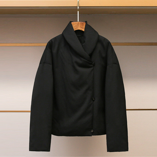 深圳南油高端女装2025冬新款极简风黑色短款羽绒服女立领廓形外套