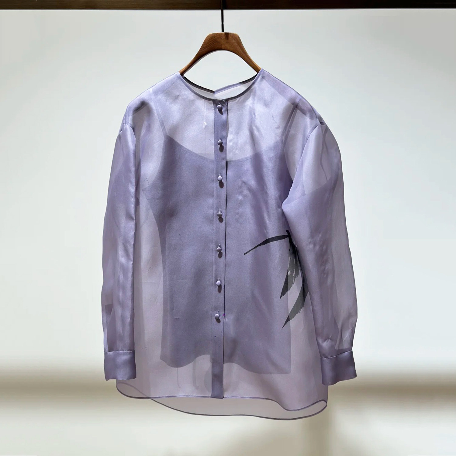 深圳南油高端女装2026春季新款中式真丝欧根纱长袖圆领印花衬衫女